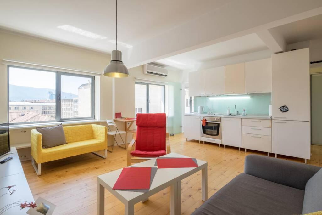 סופיה Home Is Where The Heart Is ~ 1-Bdr Central Charm מראה חיצוני תמונה